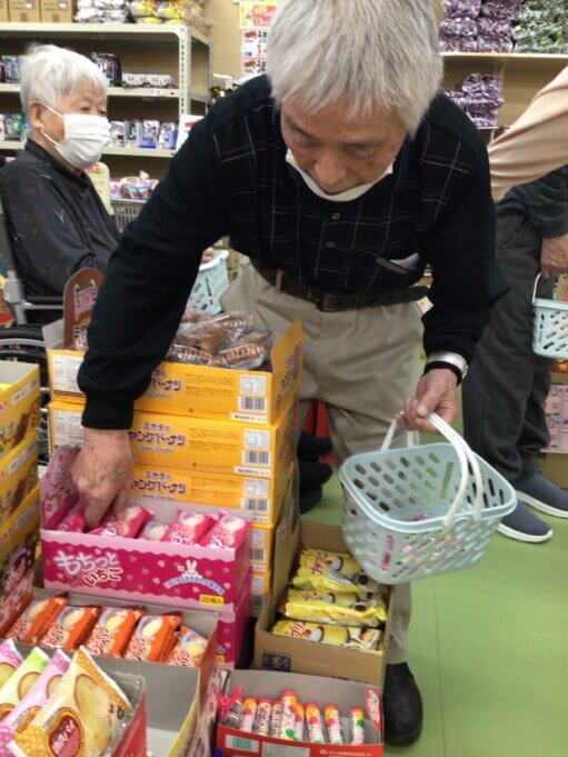 駄菓子屋さんへ🚗＆演奏会🎸🎸
